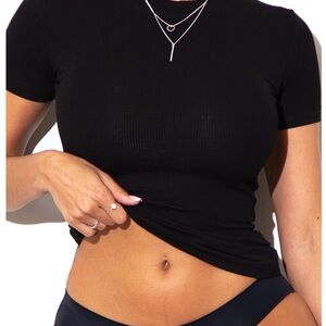 MATTE COLLECTION Essential Ribbed Tee - Black M